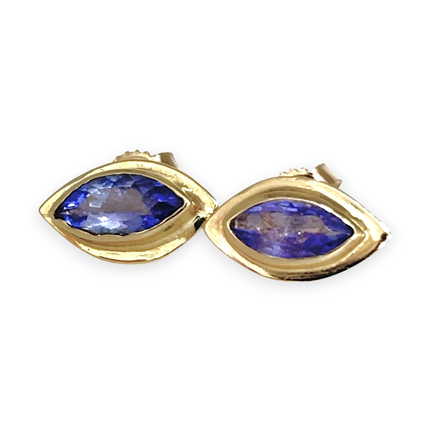 GOLD DEAL | 14ct (14K) Gold Coral Stud Earrings