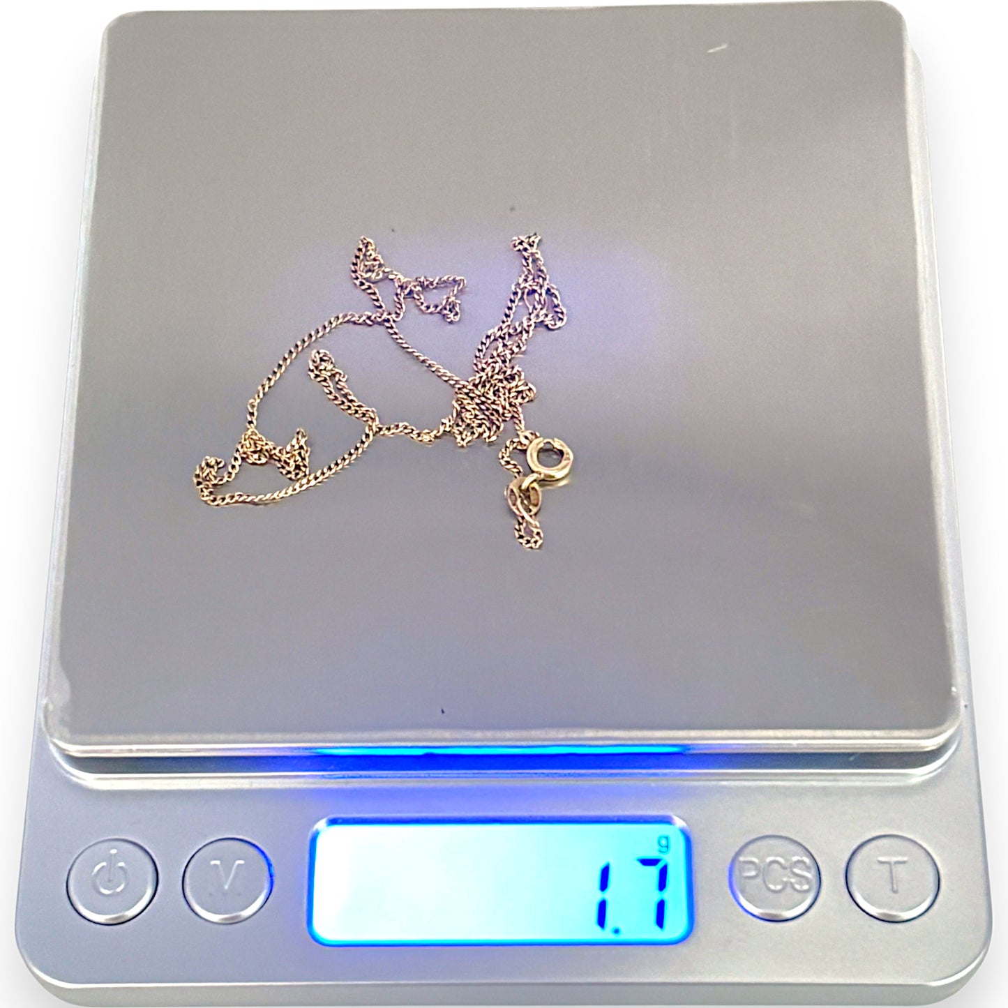 9ct Gold Curb Link Light Weight Solid Chain Length 48cm. R # 773