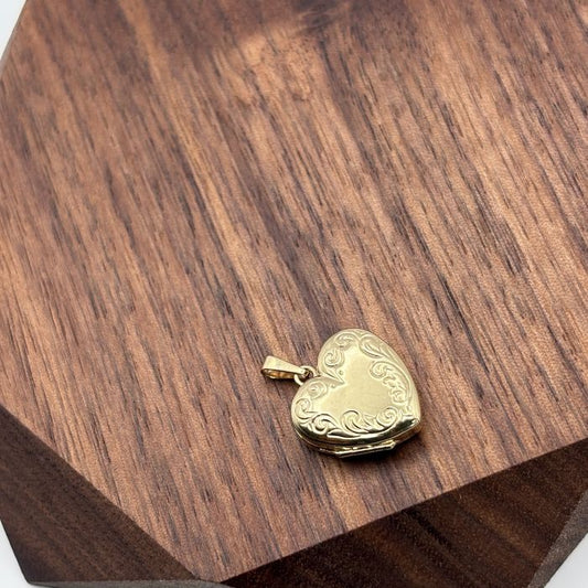 9ct Gold Engraved Heart Locket Pendant