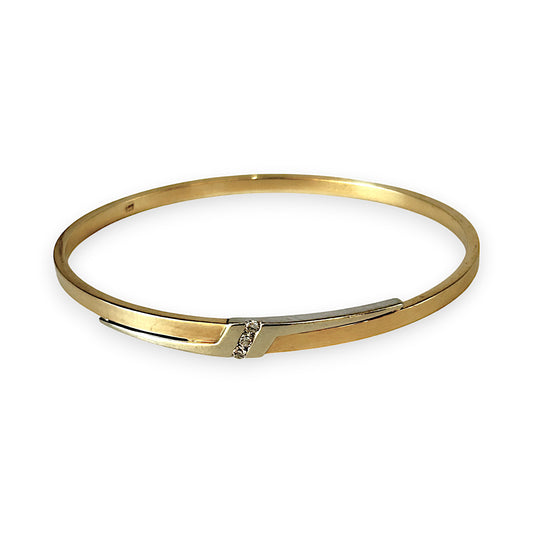 GOLD DEAL | FLASH SALE 9ct Y/W Gold Stylish Oval Bangle Triple Diamonds Valuation $3,700