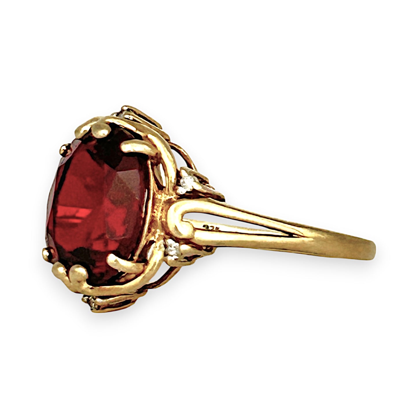 GOLD DEAL | 9K Gold Prominent Ruby Ring