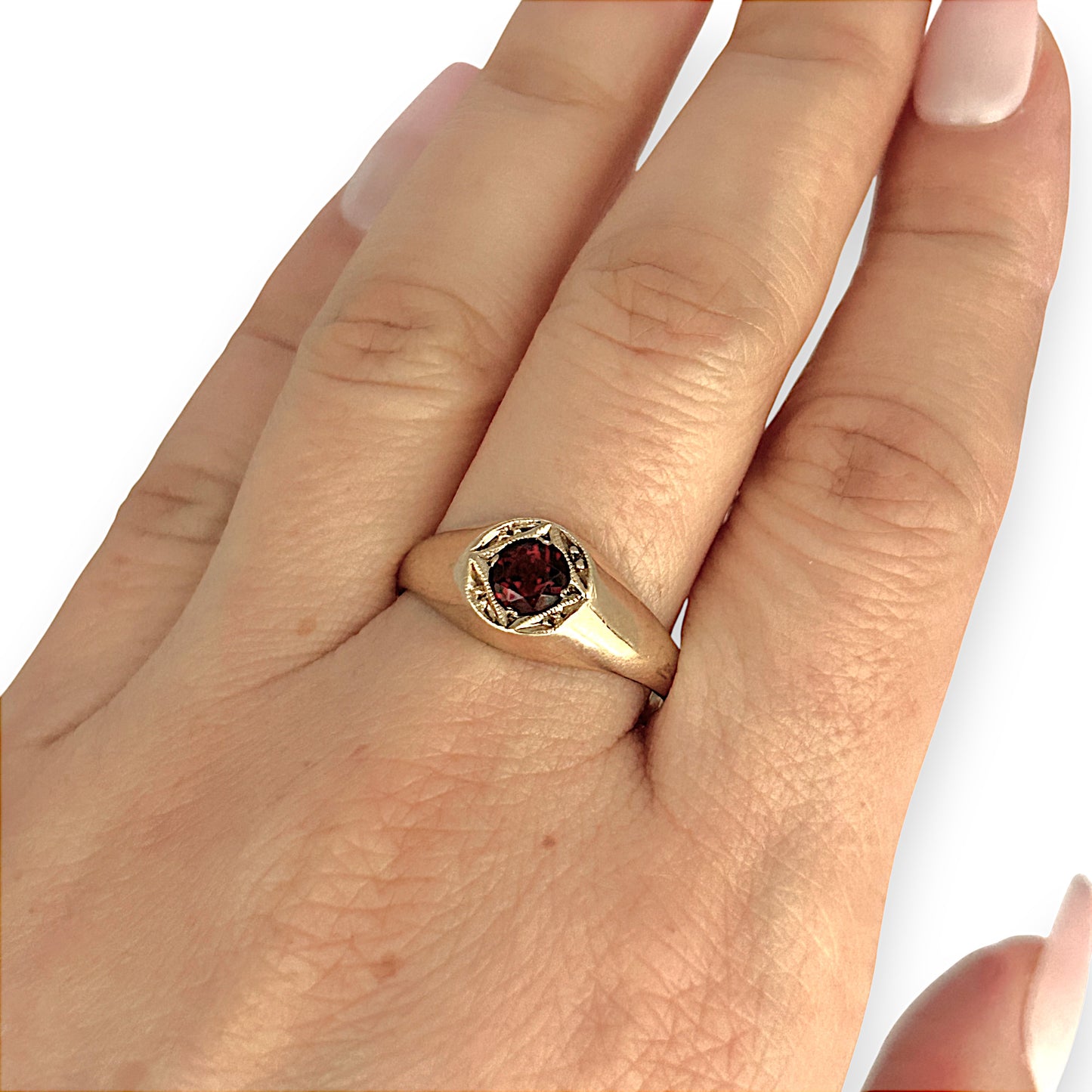 GOLD DEAL | FLASH SALE 9ct (9K) Gold Vintage Ruby Halo Ring Size U