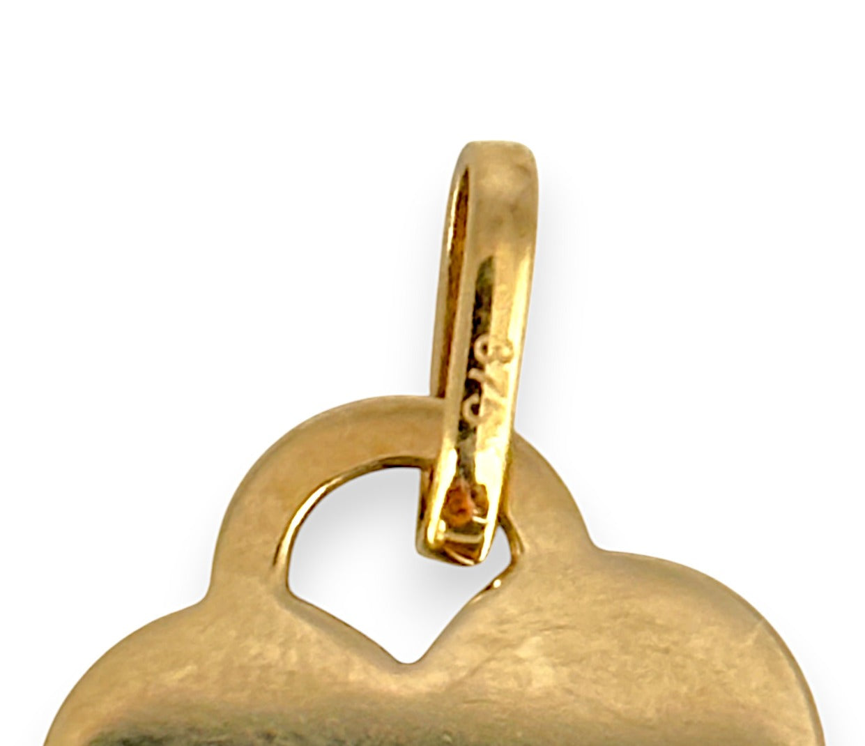 GOLD DEAL | 9K Gold Smooth-Faced Heart Pendant