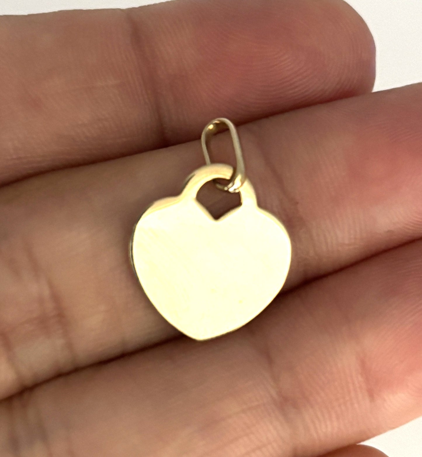 GOLD DEAL | 9K Gold Smooth-Faced Heart Pendant