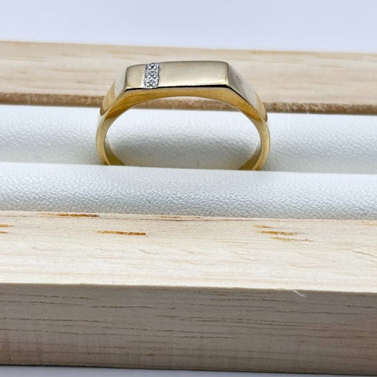 Classic 9ct Gold and Diamond Ring