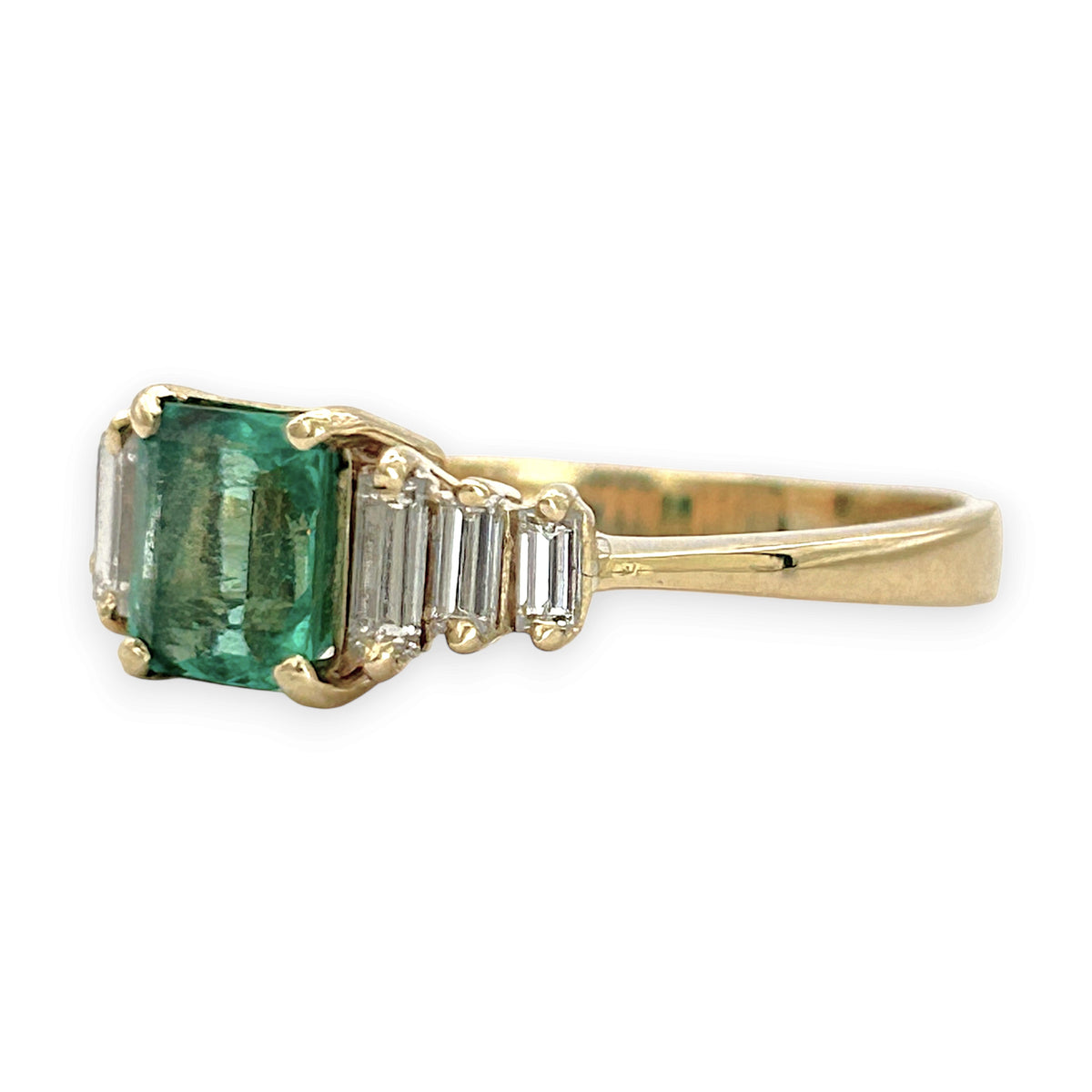 NZGD | 9ct Gold Emerald Majesty Ring Valuation $8,300