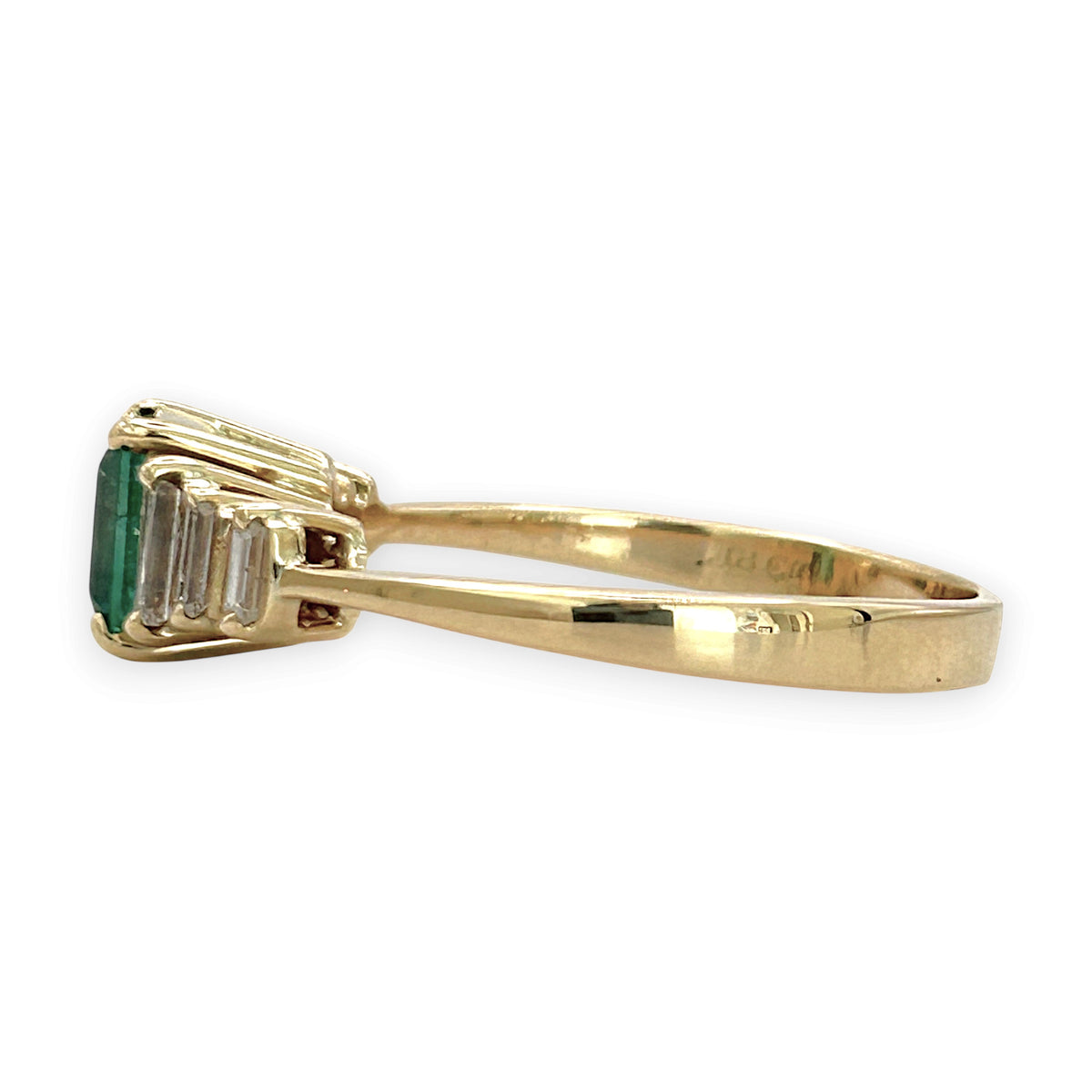 NZGD | 9ct Gold Emerald Majesty Ring Valuation $8,300