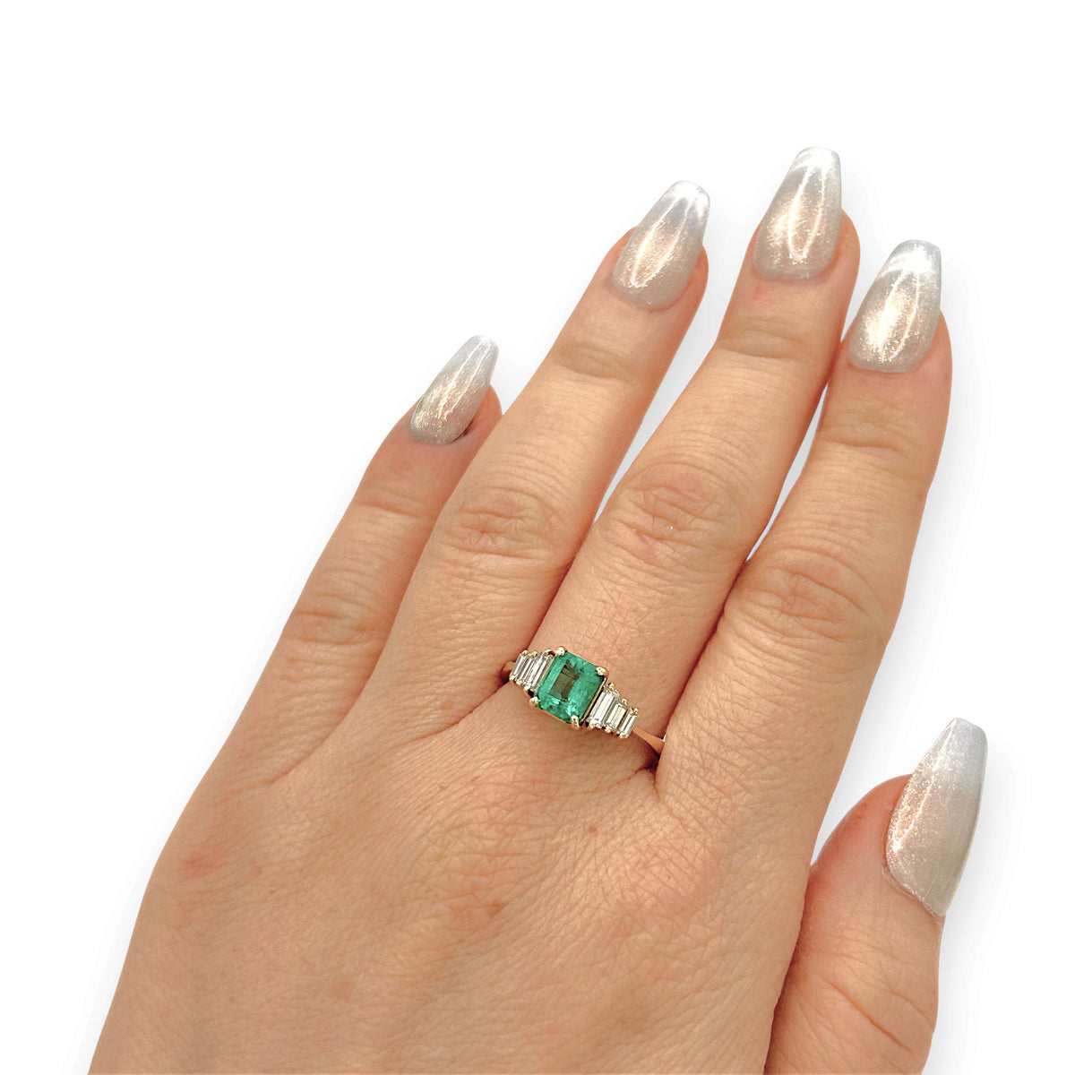 NZGD | 9ct Gold Emerald Majesty Ring Valuation $8,300