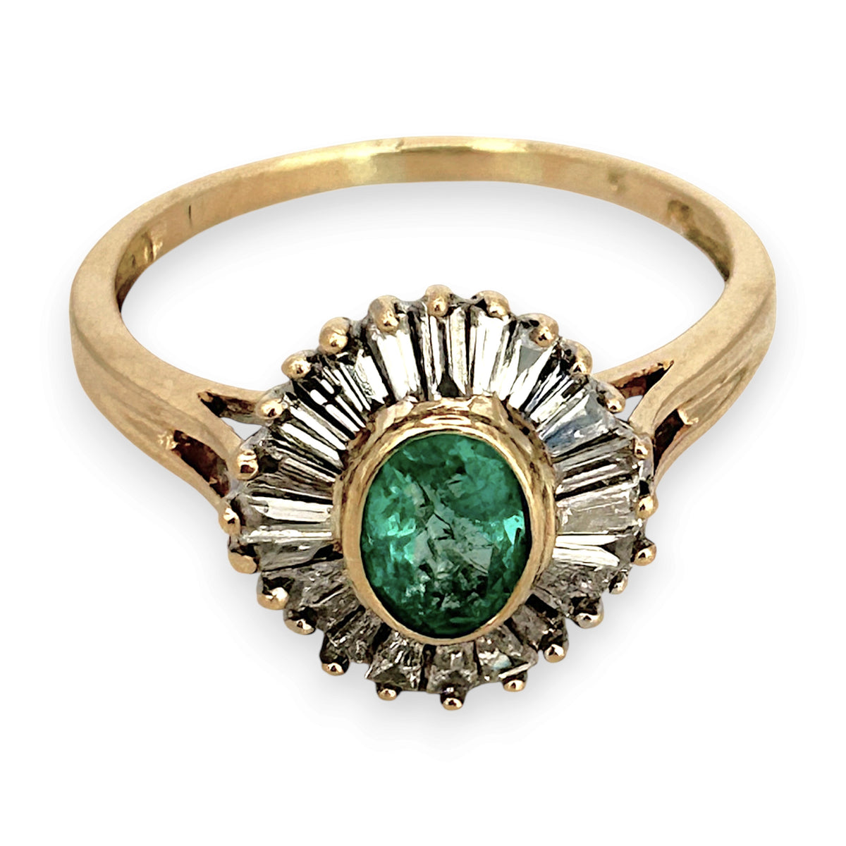 NZGD | 18ct Gold Emerald Sunburst Diamond Ring Valuation $6,800