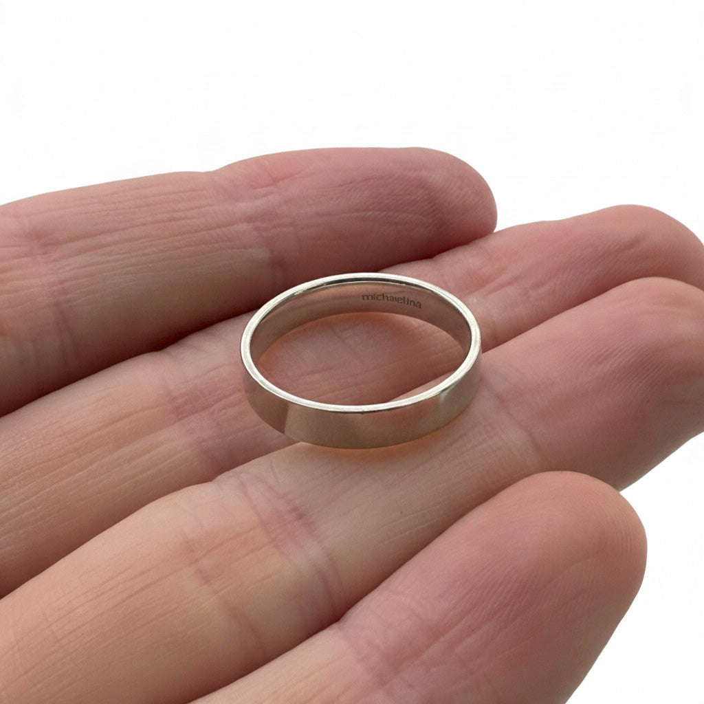 NZGD | 10ct White Gold MICHAEL HILL  Minimalist Horizon Band Size R 1/2